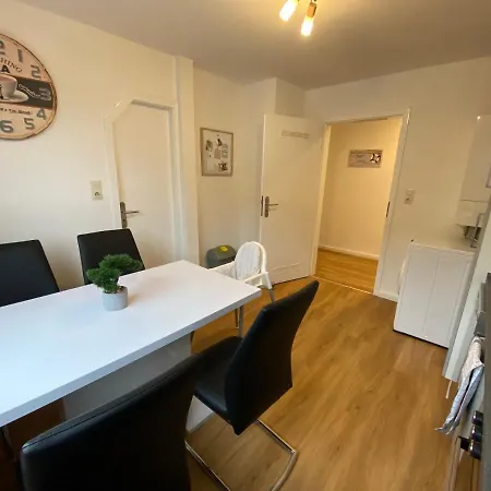 Charmante Altbauwohnung An Der Kesselschleuse 3 Appartement Emden